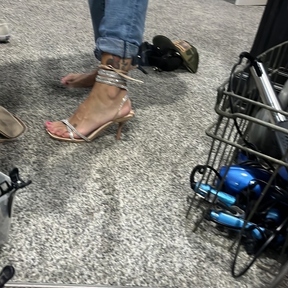 Beautiful Strappy Heels - Picture 8 of 9